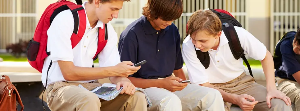 Young Australians Seek Alternatives After Social Media Ban