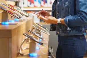 Smartphone Shipments Up 4 Percent in 3Q25