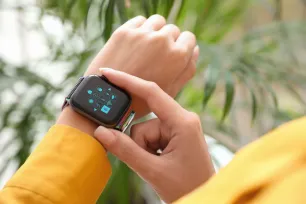 Smartwatches Enter a New Era of Satellite Connectivity