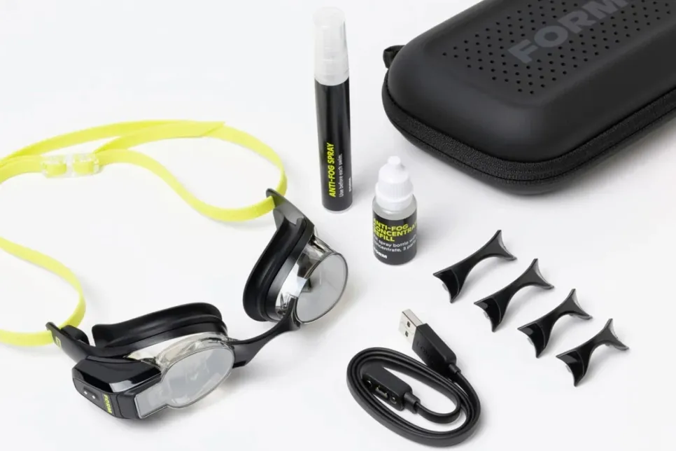 Form Unveils New AR Swimming Goggles