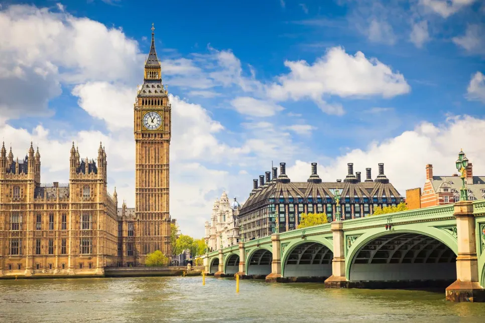 UK Prepares Tougher Rules for Apple and Google